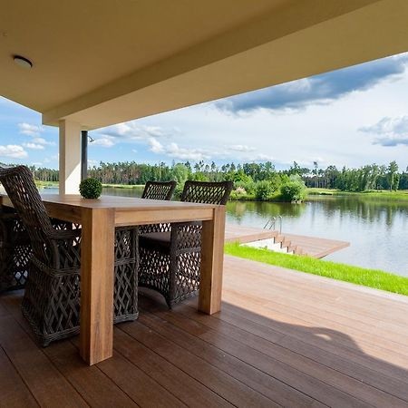 Golfbay Villa Сеница Экстерьер фото