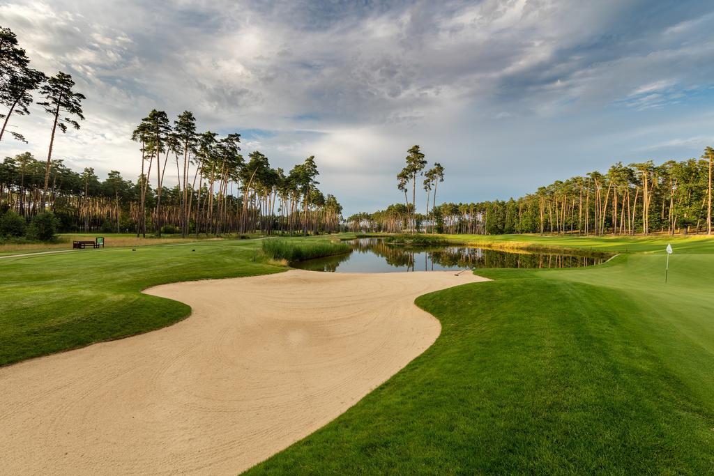 Golfbay Villa Сеница Экстерьер фото